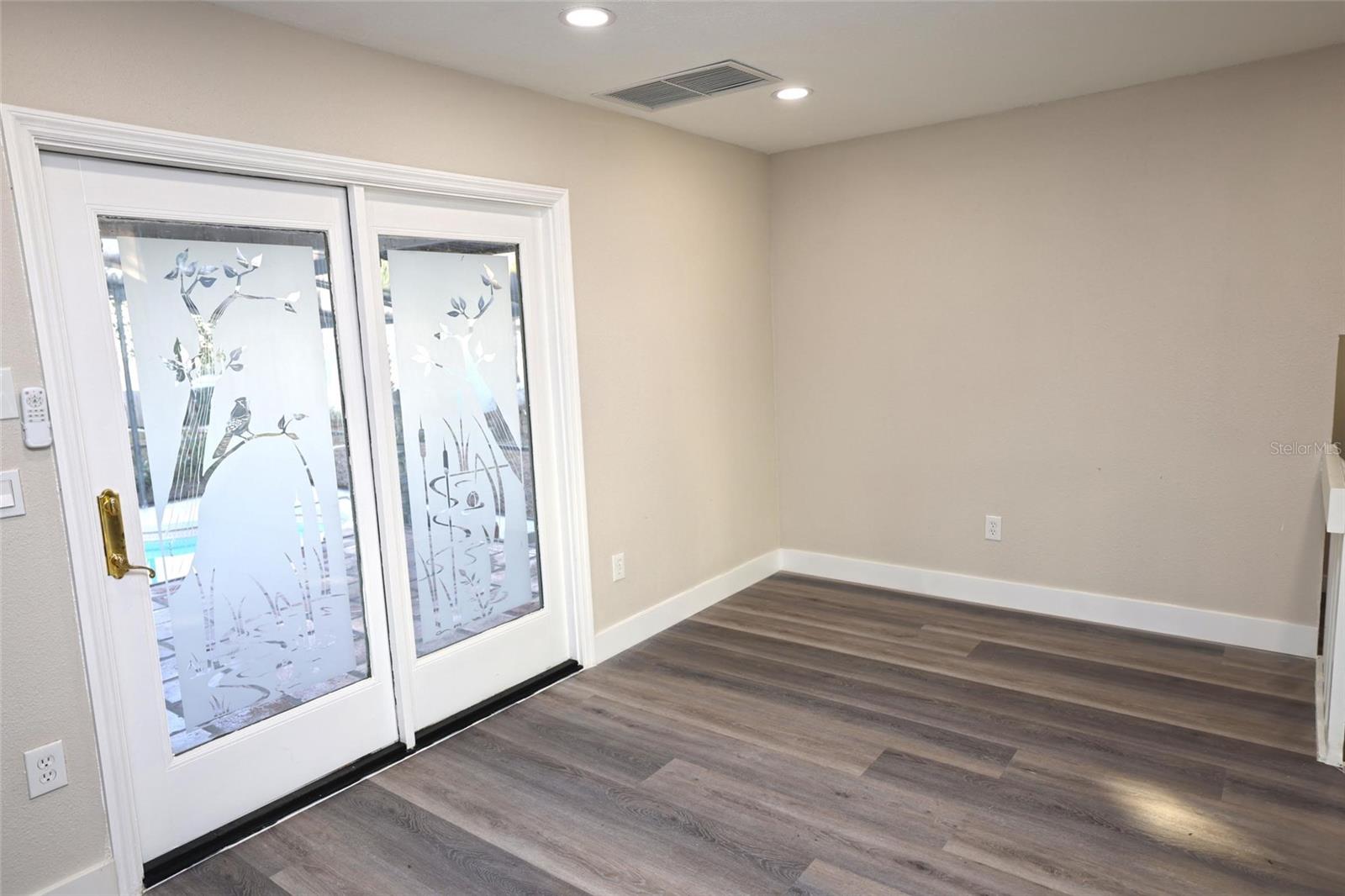 CENTER GATE WOODS - Residential