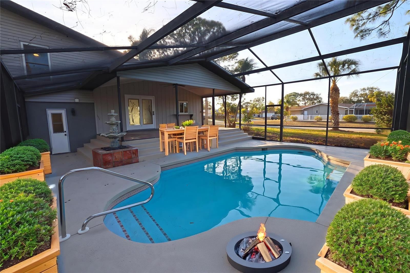 CENTER GATE WOODS - Residential