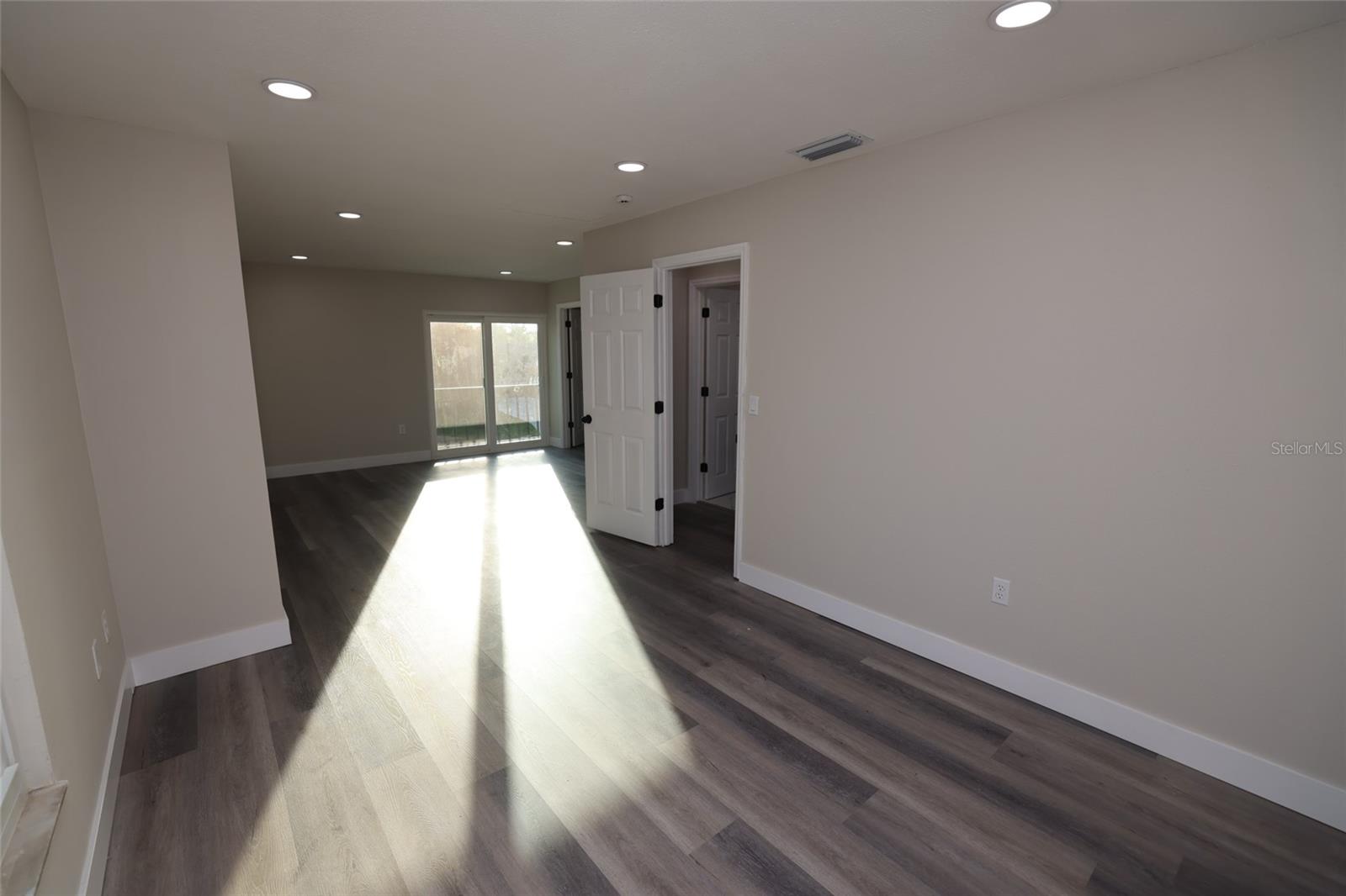 CENTER GATE WOODS - Residential