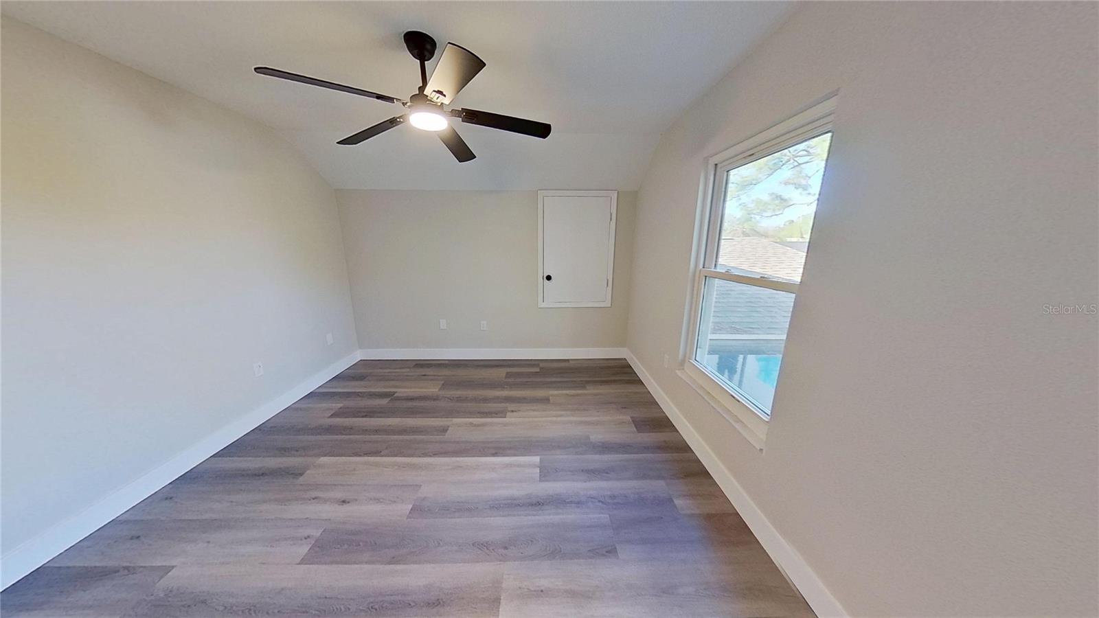 CENTER GATE WOODS - Residential