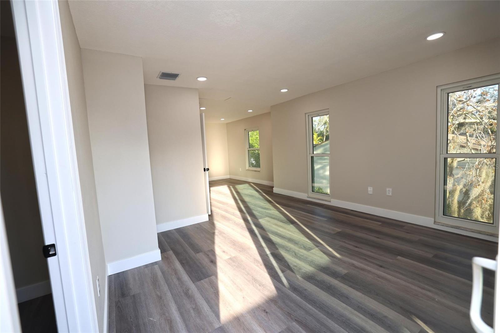 CENTER GATE WOODS - Residential