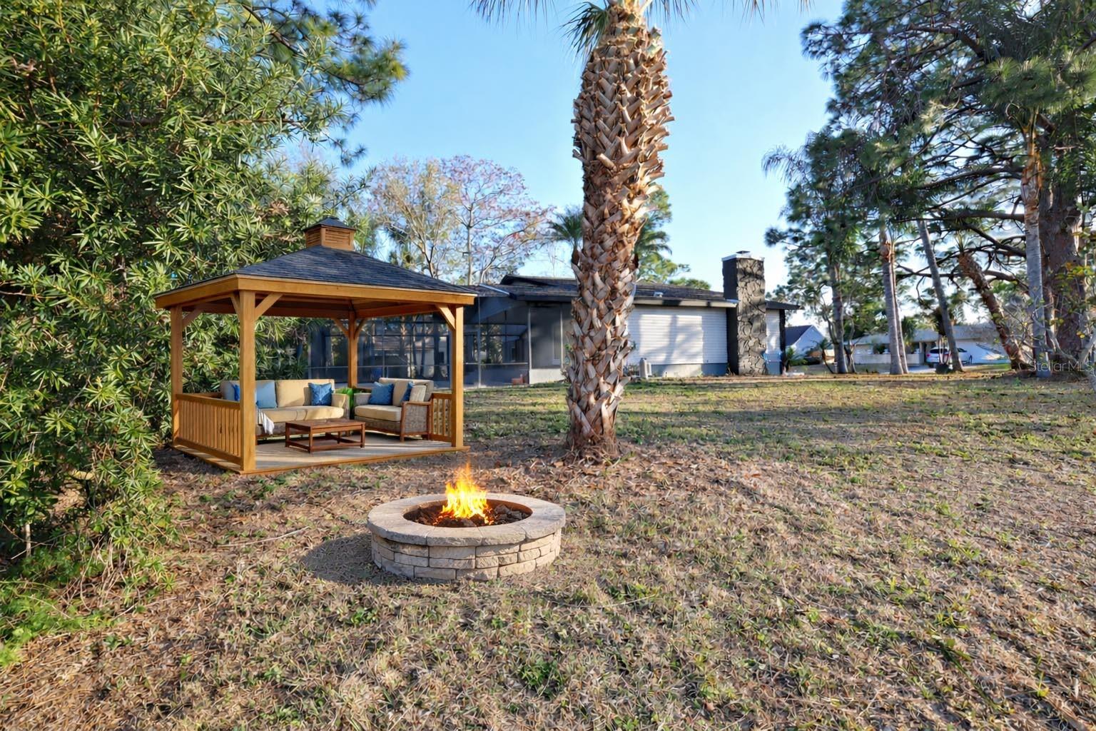 CENTER GATE WOODS - Residential