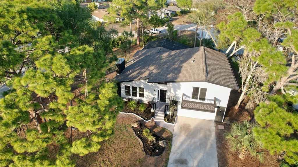 Photo of 5667 Creekwood Drive, Sarasota, FL 34233 (MLS # A4683396)