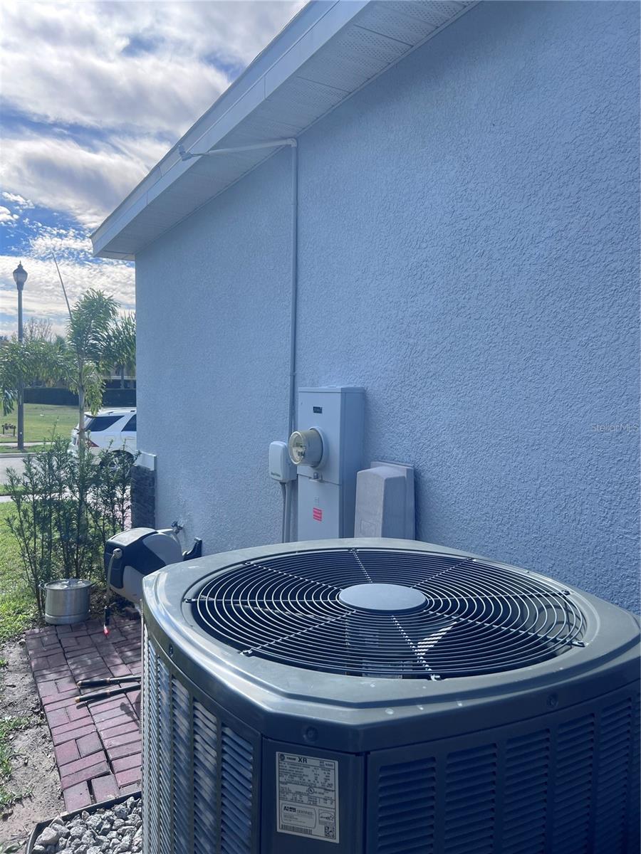 REDBRIDGE SQUARE - Residential