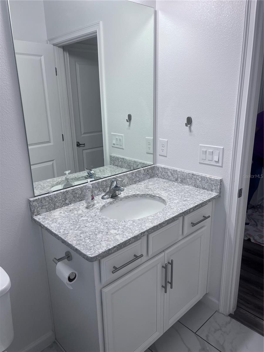 REDBRIDGE SQUARE - Residential