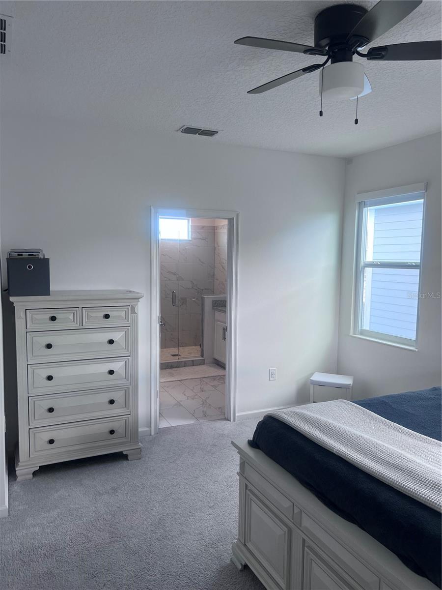 REDBRIDGE SQUARE - Residential