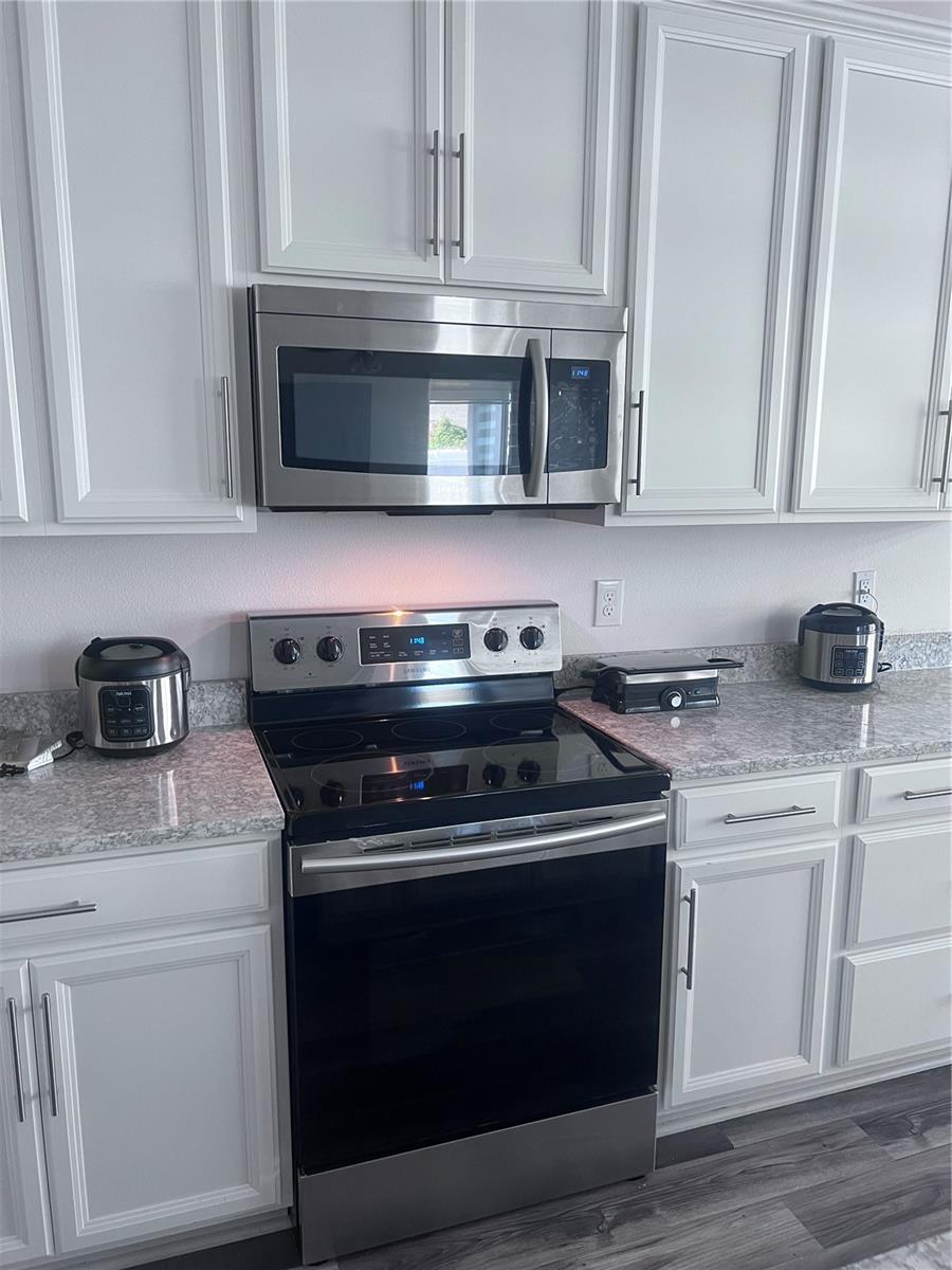 REDBRIDGE SQUARE - Residential