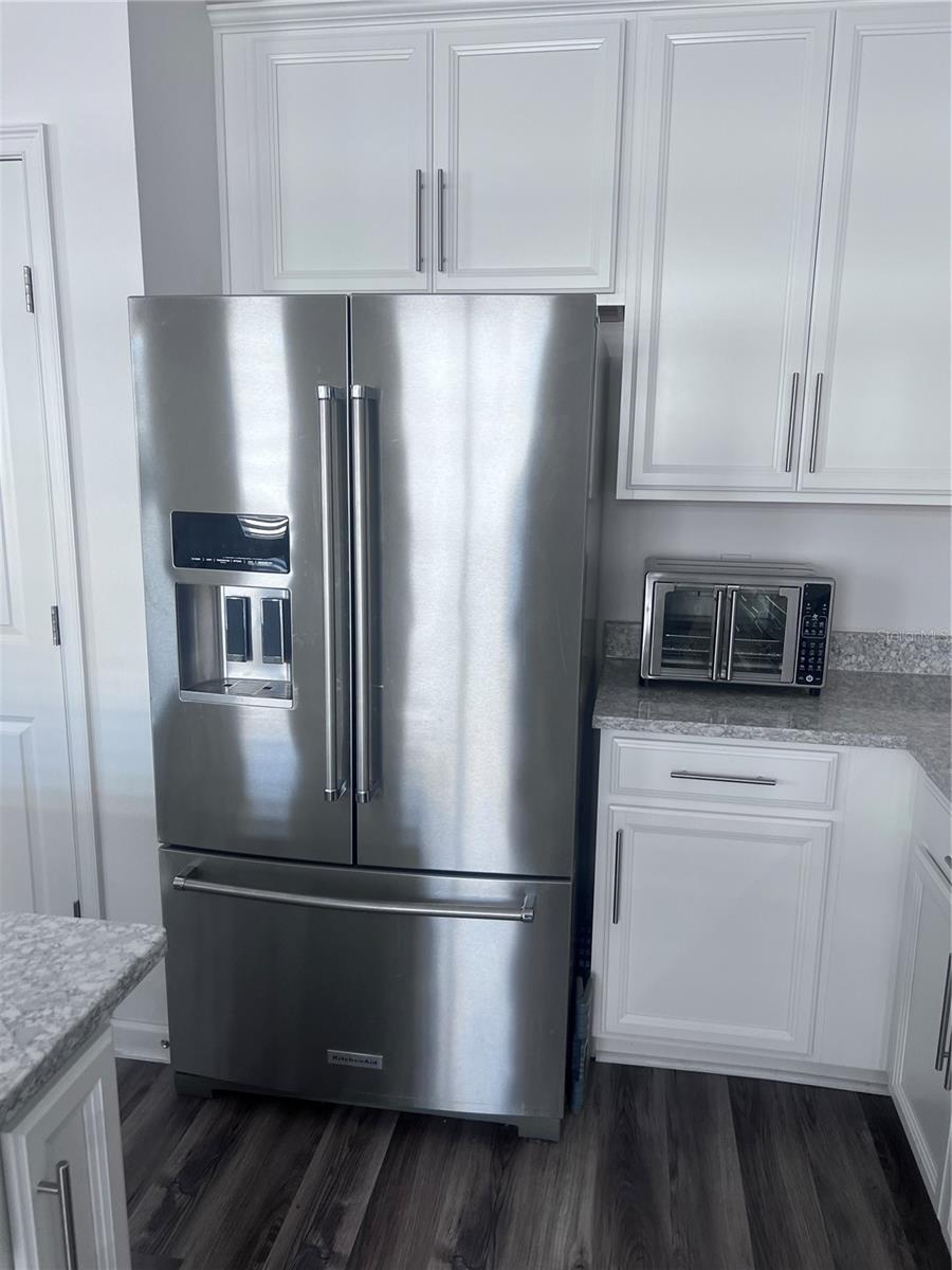 REDBRIDGE SQUARE - Residential