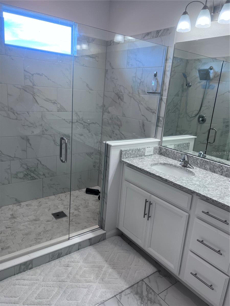 REDBRIDGE SQUARE - Residential