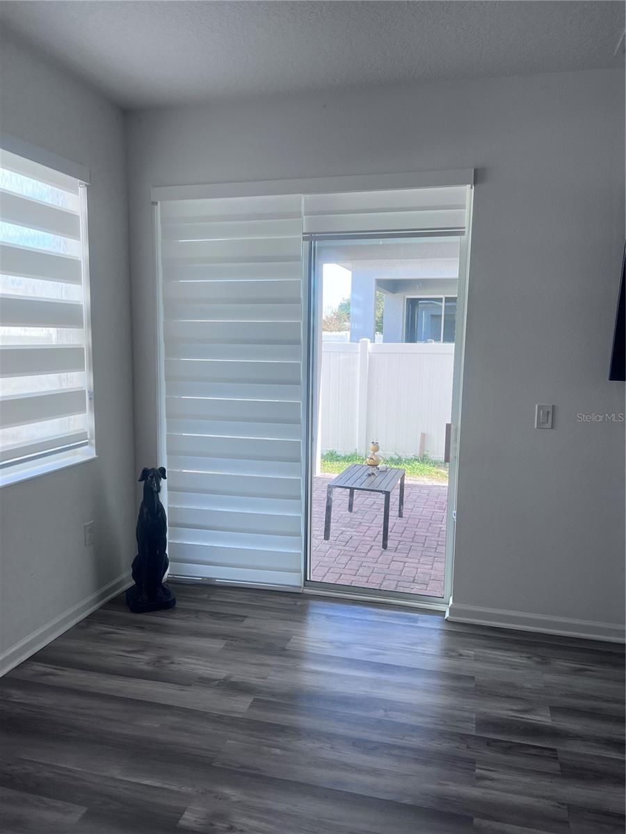 REDBRIDGE SQUARE - Residential