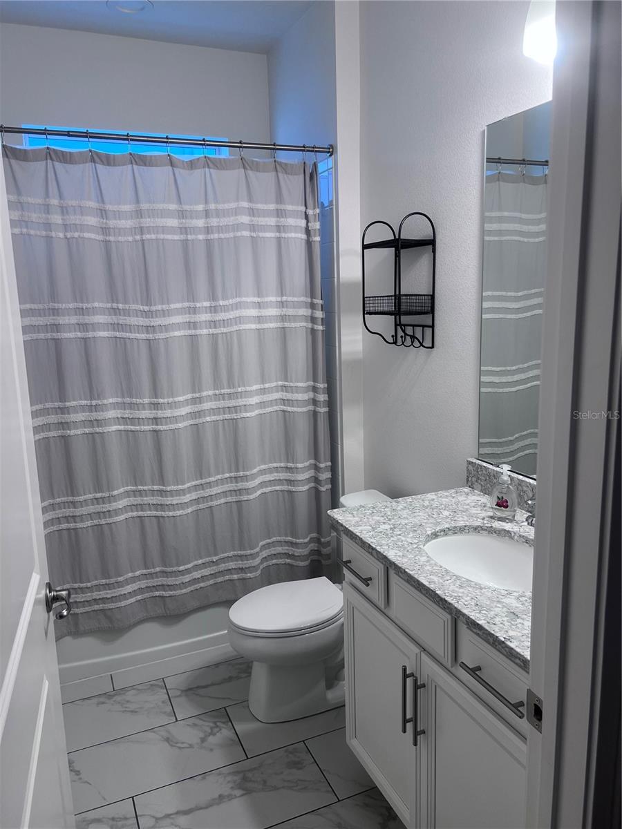 REDBRIDGE SQUARE - Residential