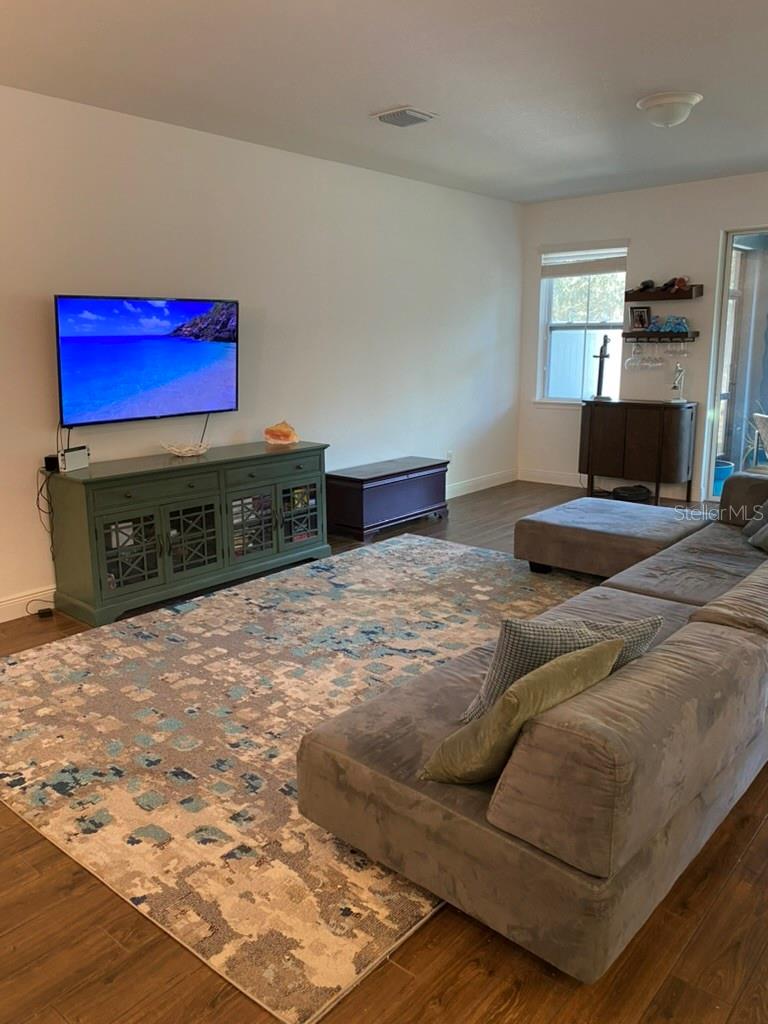 HAMMOCK PARK - Residential Lease