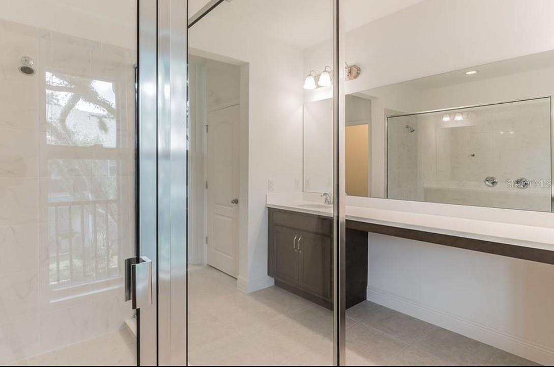 HAMMOCK PARK - Residential Lease