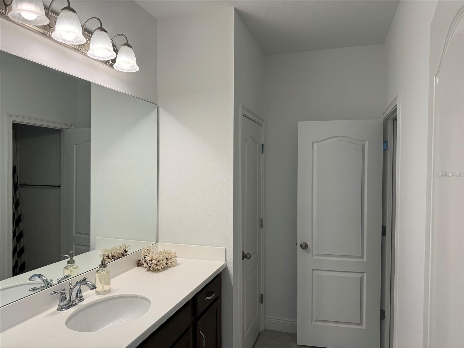 HAMMOCK PARK - Residential Lease