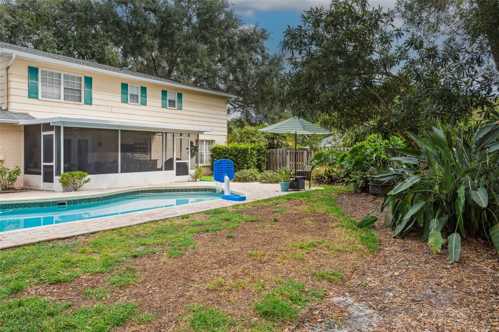 TEMPLE TERRACE ESTATES - Residential