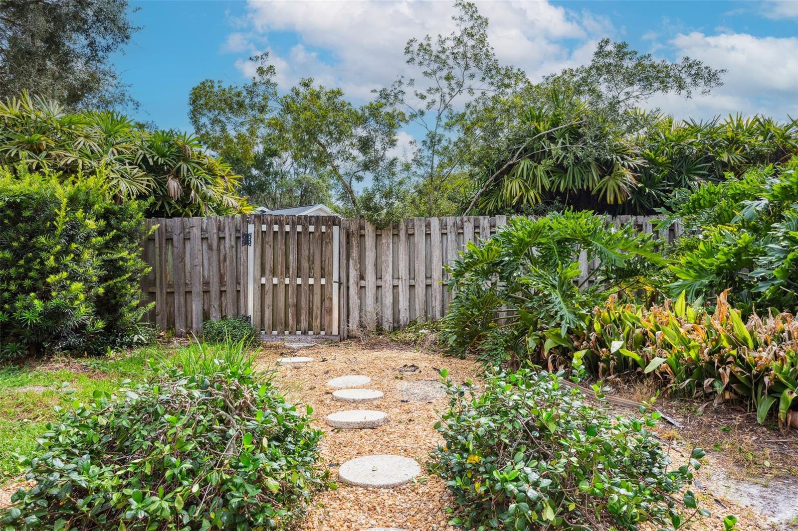 TEMPLE TERRACE ESTATES - Residential