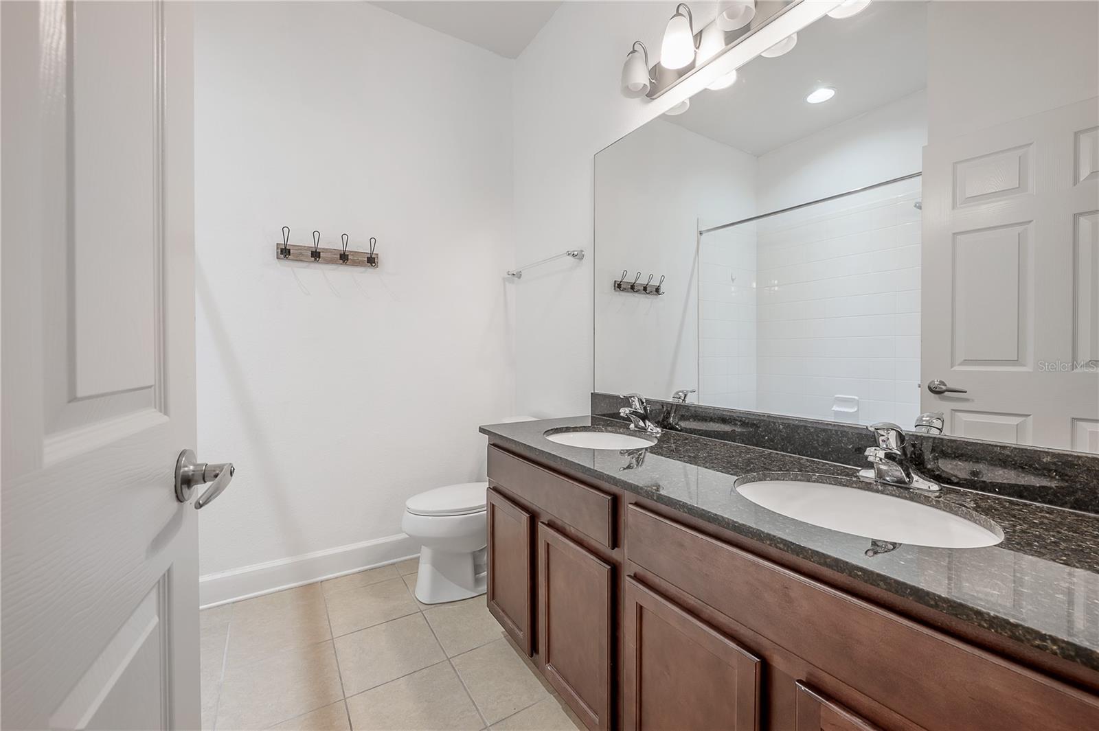 WATERSTONE LAKES PH 2 - Residential