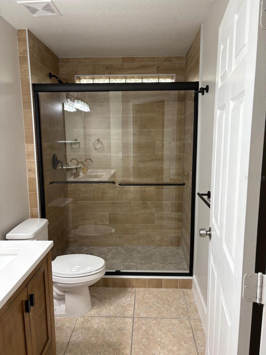 ROYAL RDG - Residential Lease