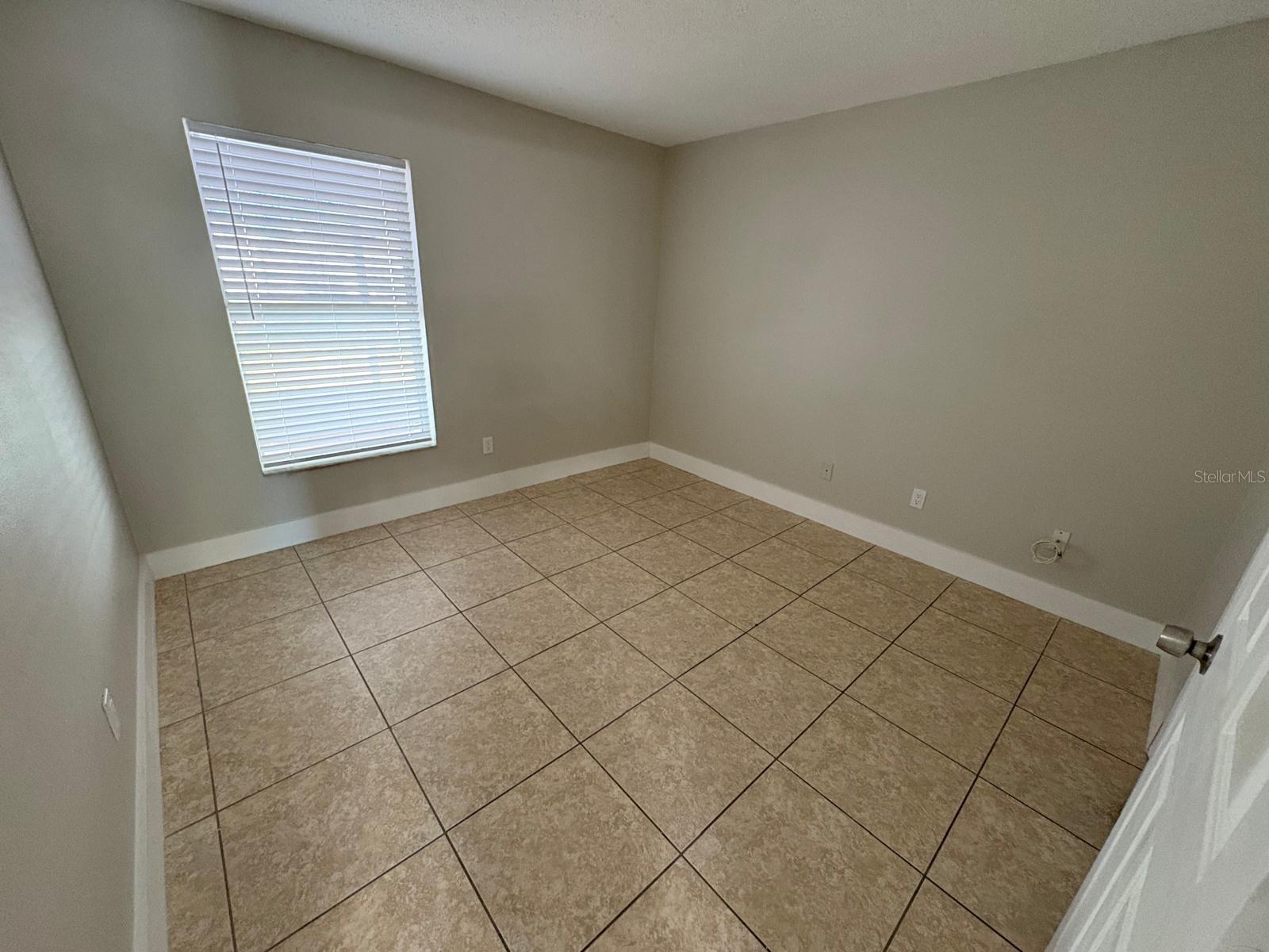 ROYAL RDG - Residential Lease