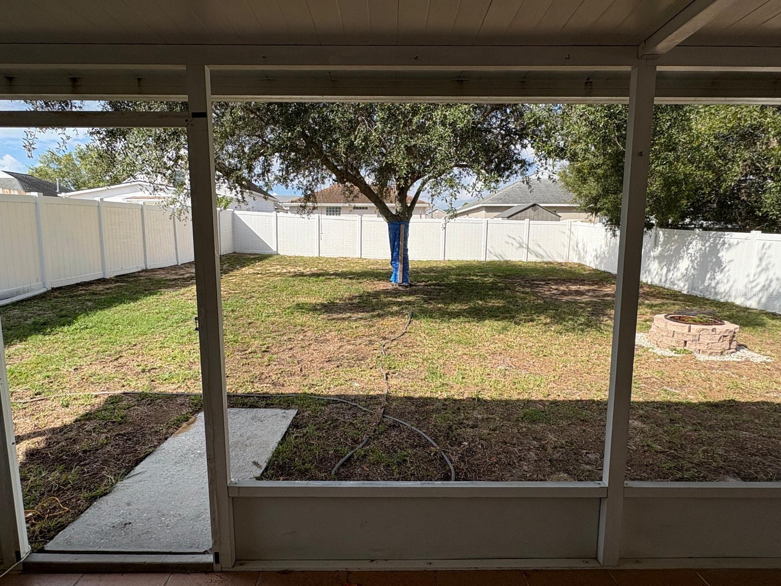 ROYAL RDG - Residential Lease