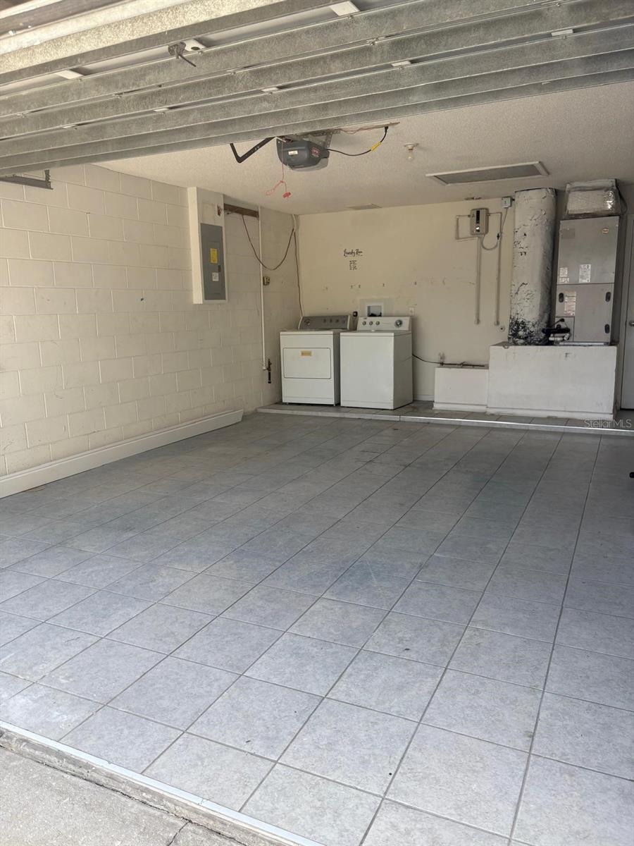 ROYAL RDG - Residential Lease