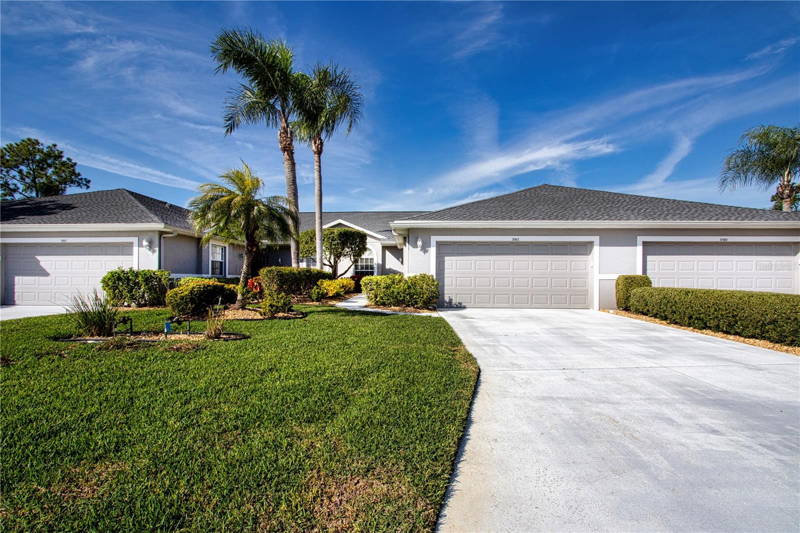 HERITAGE OAKS GOLF & COUNTRY CLUB - Residential