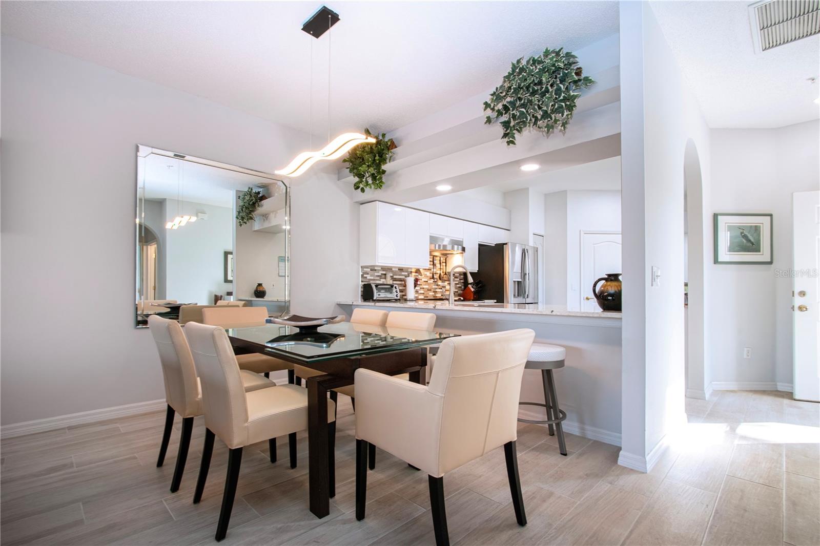 HERITAGE OAKS GOLF & COUNTRY CLUB - Residential