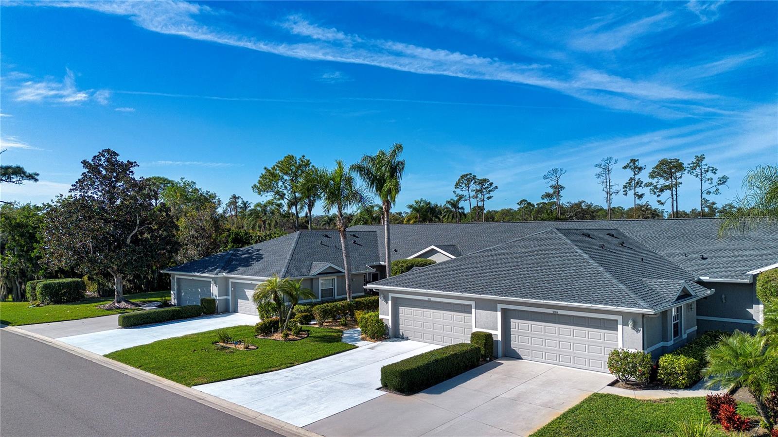 HERITAGE OAKS GOLF & COUNTRY CLUB - Residential