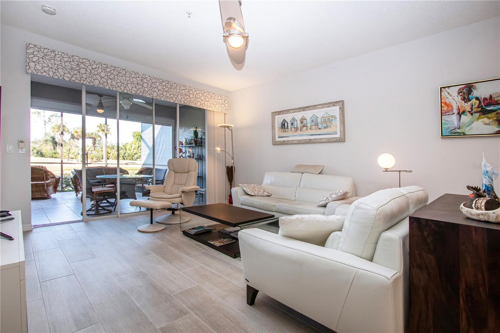 HERITAGE OAKS GOLF & COUNTRY CLUB - Residential