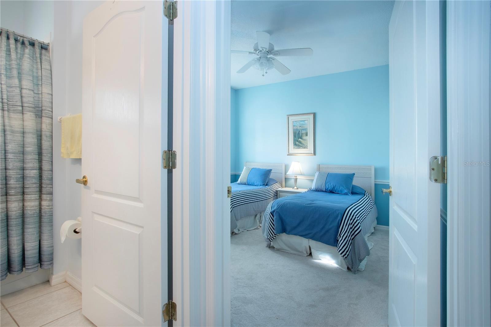 HERITAGE OAKS GOLF & COUNTRY CLUB - Residential