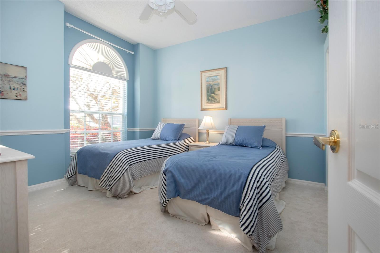 HERITAGE OAKS GOLF & COUNTRY CLUB - Residential