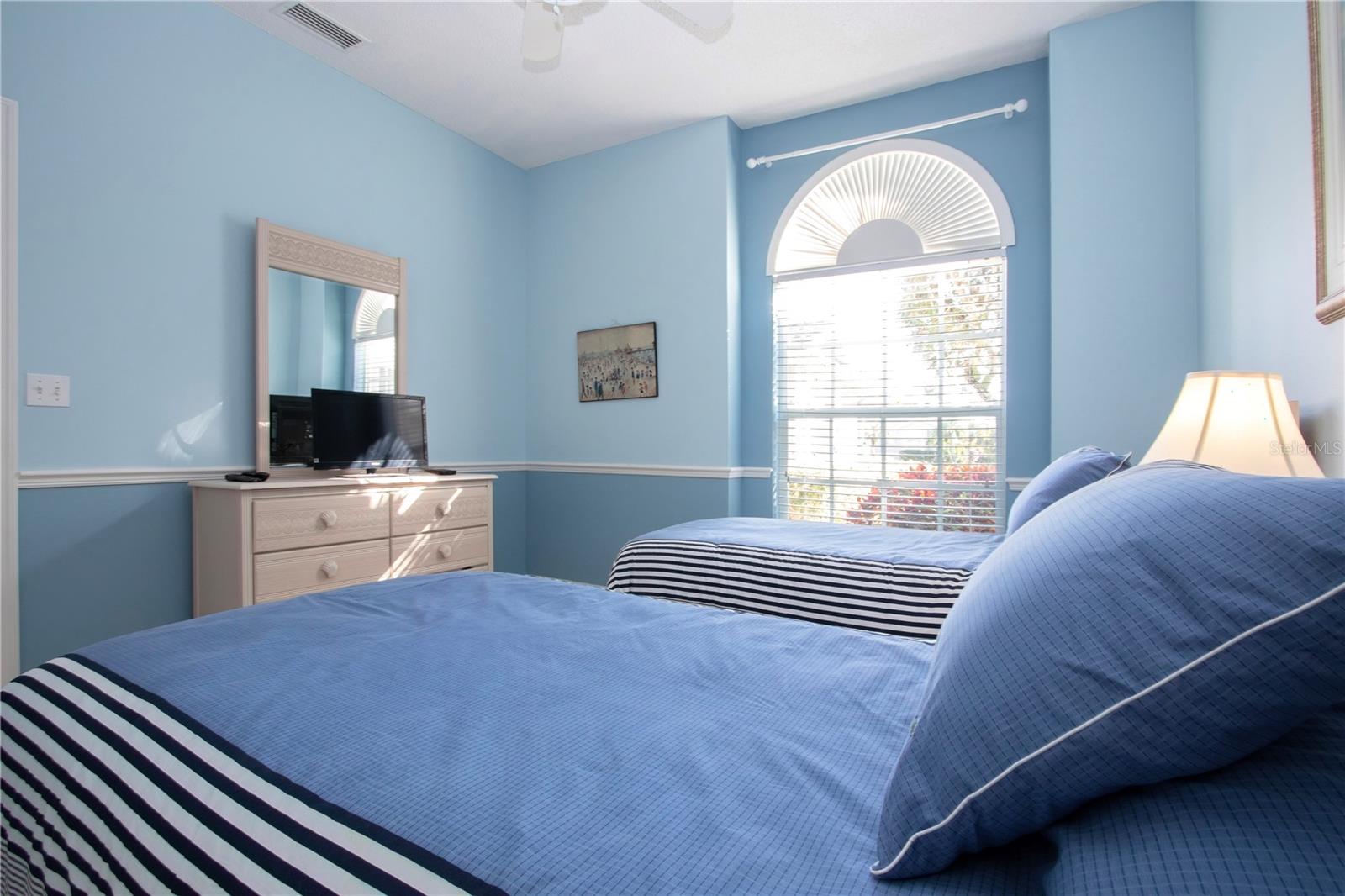 HERITAGE OAKS GOLF & COUNTRY CLUB - Residential