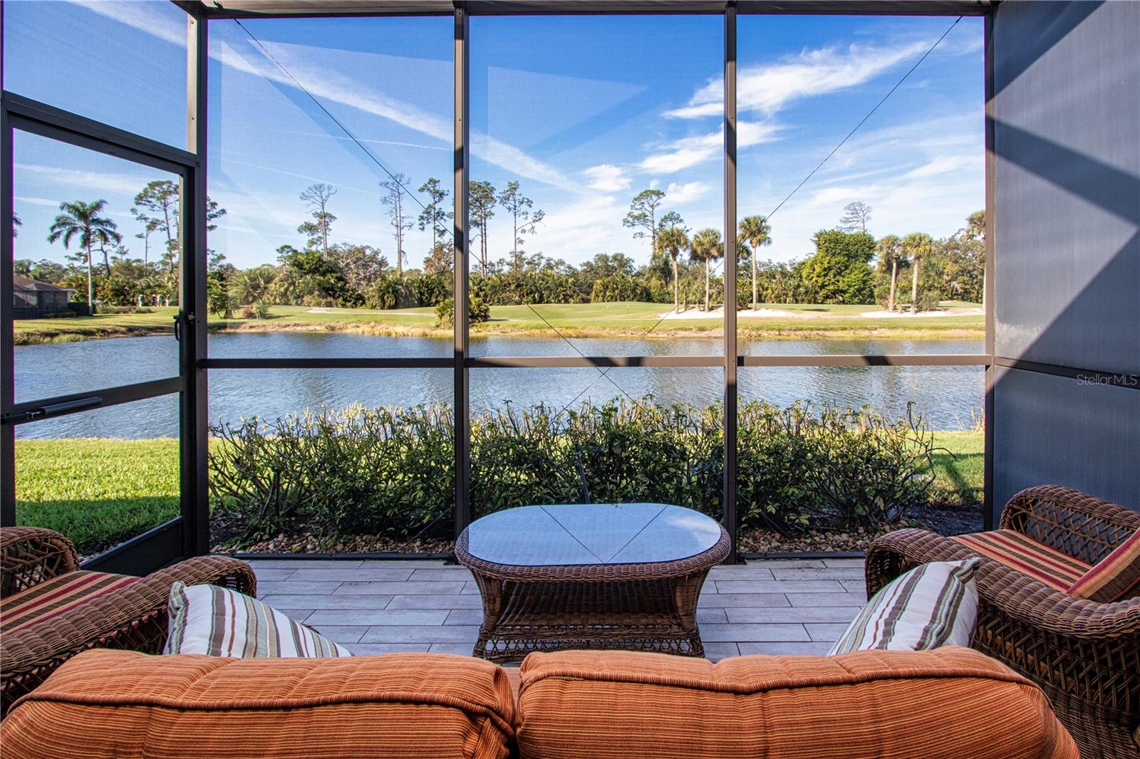 HERITAGE OAKS GOLF & COUNTRY CLUB - Residential