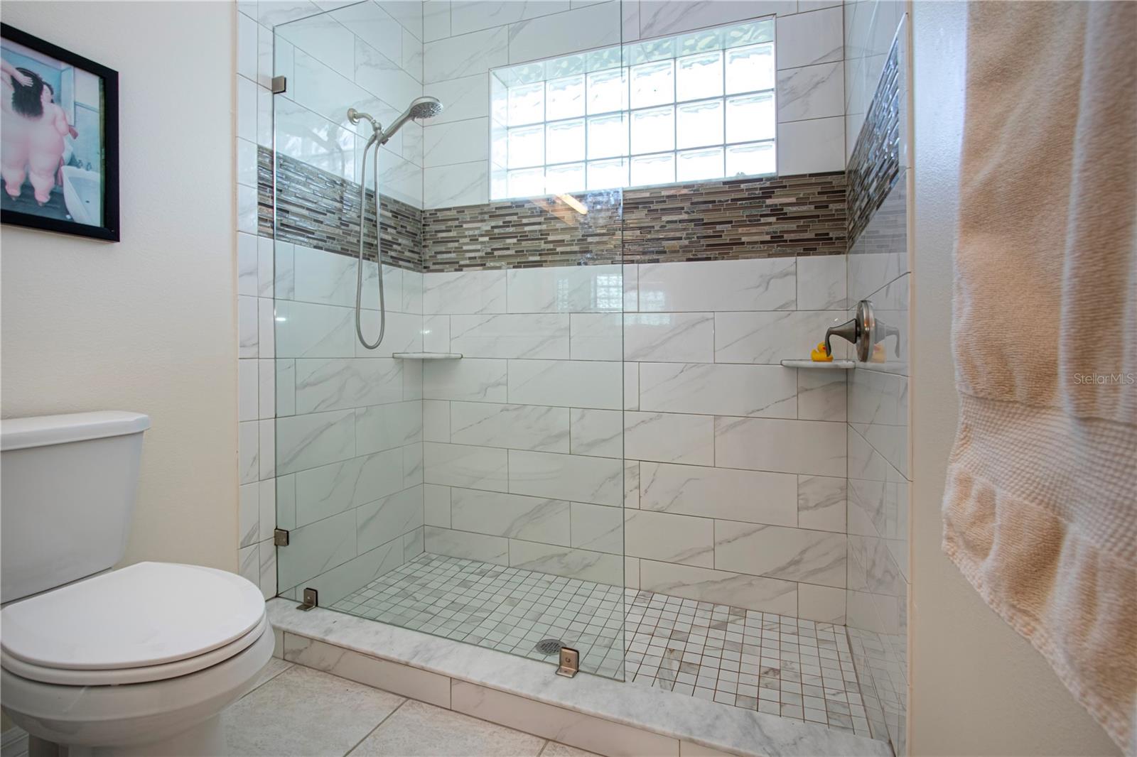 HERITAGE OAKS GOLF & COUNTRY CLUB - Residential