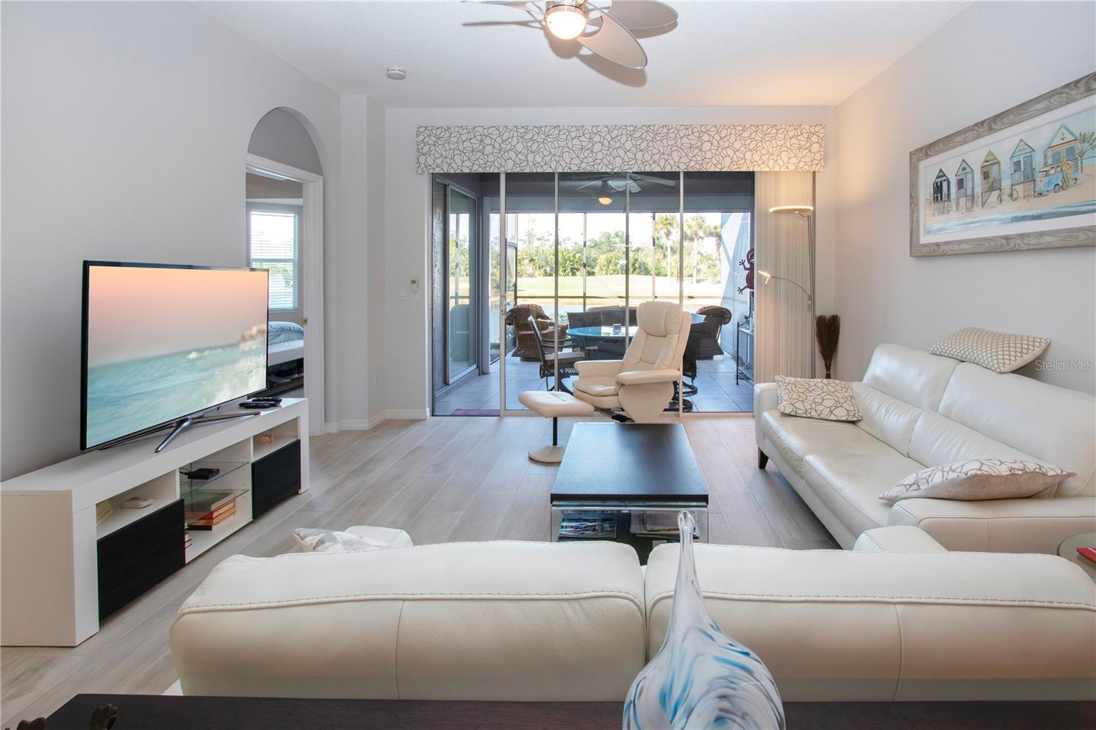 HERITAGE OAKS GOLF & COUNTRY CLUB - Residential