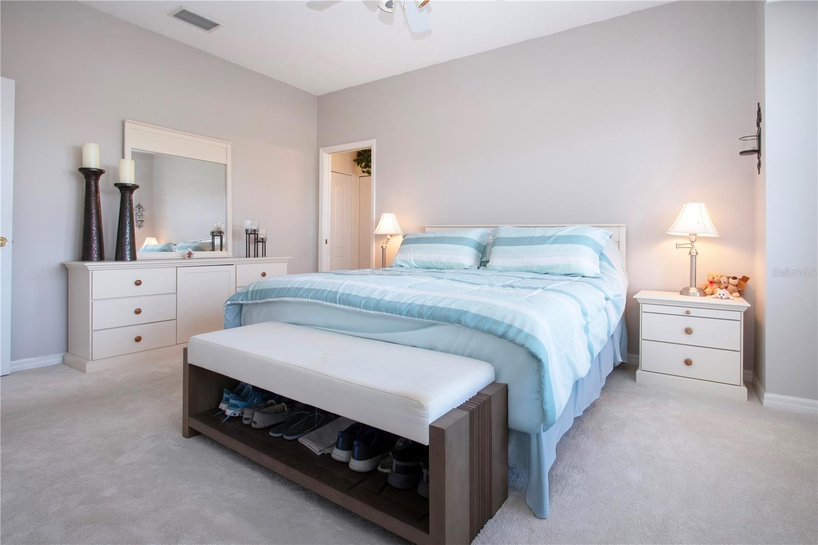 HERITAGE OAKS GOLF & COUNTRY CLUB - Residential