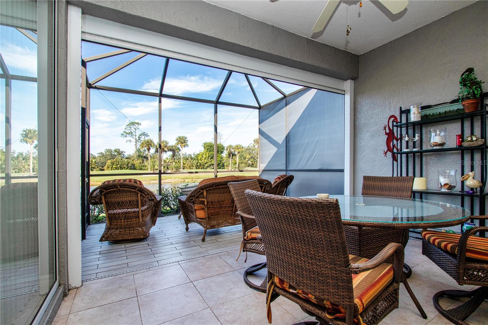 HERITAGE OAKS GOLF & COUNTRY CLUB - Residential