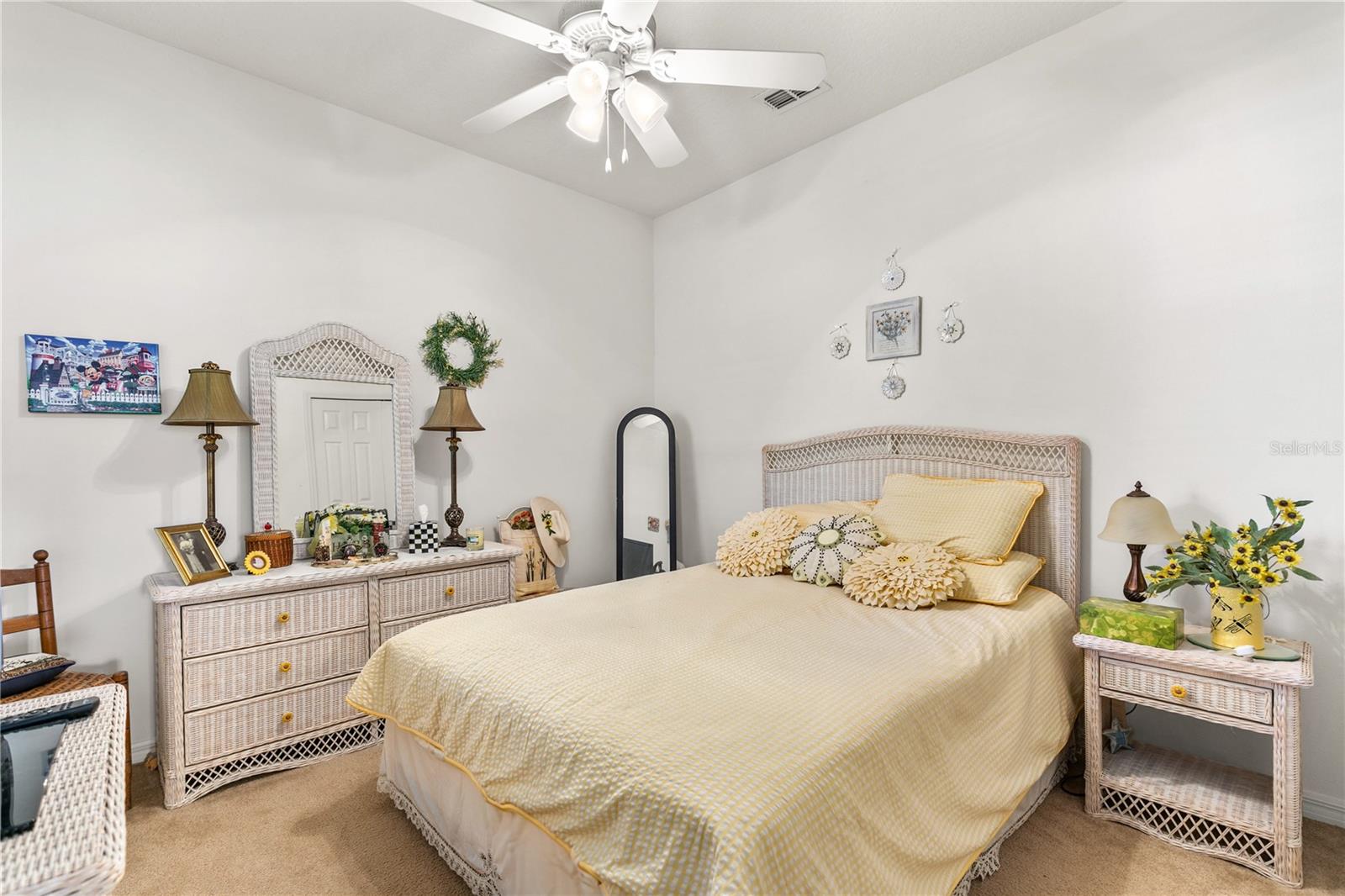 GROVELAND CASCADES GROVELAND PH 01 - Residential Lease