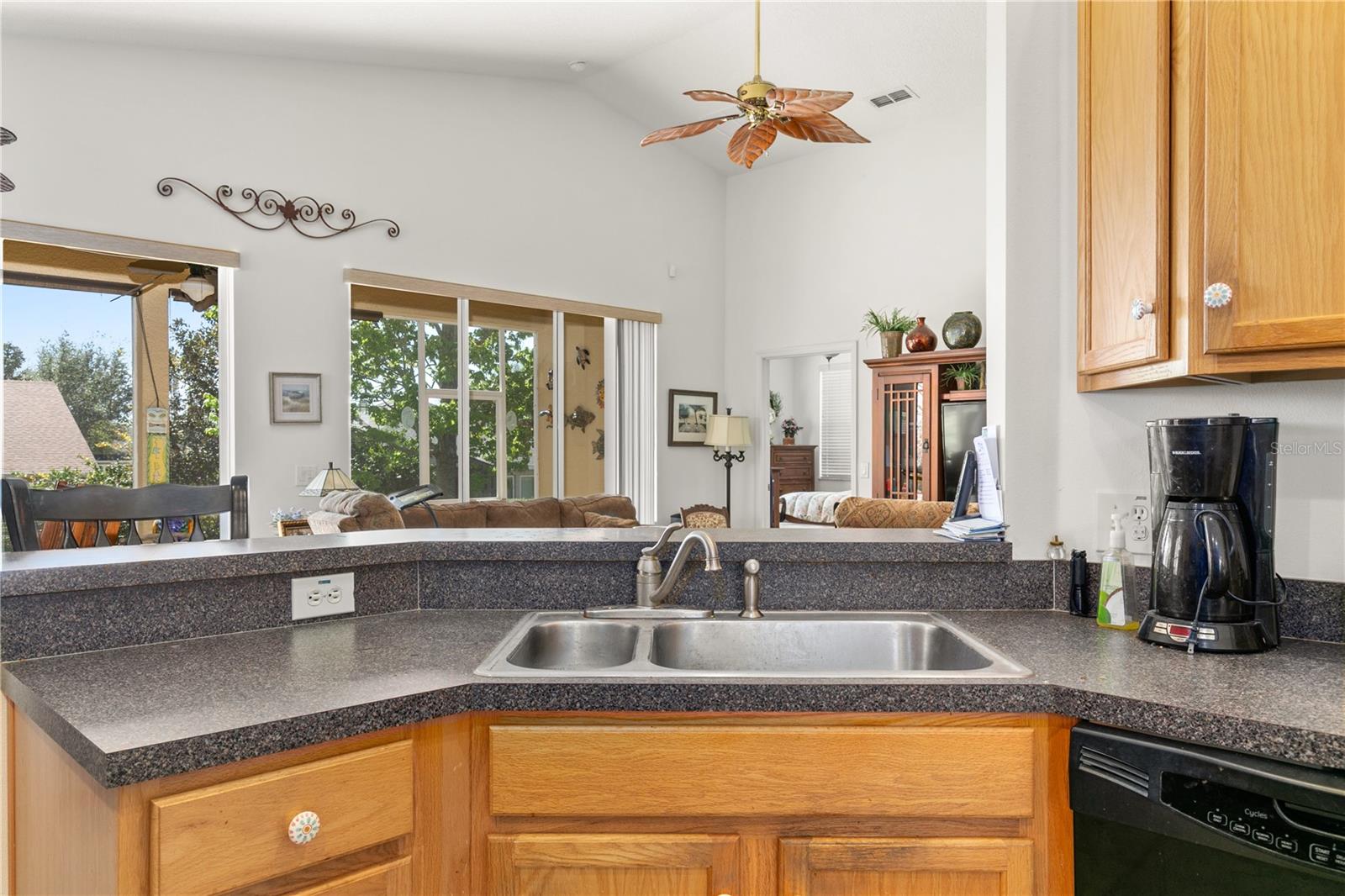 GROVELAND CASCADES GROVELAND PH 01 - Residential Lease