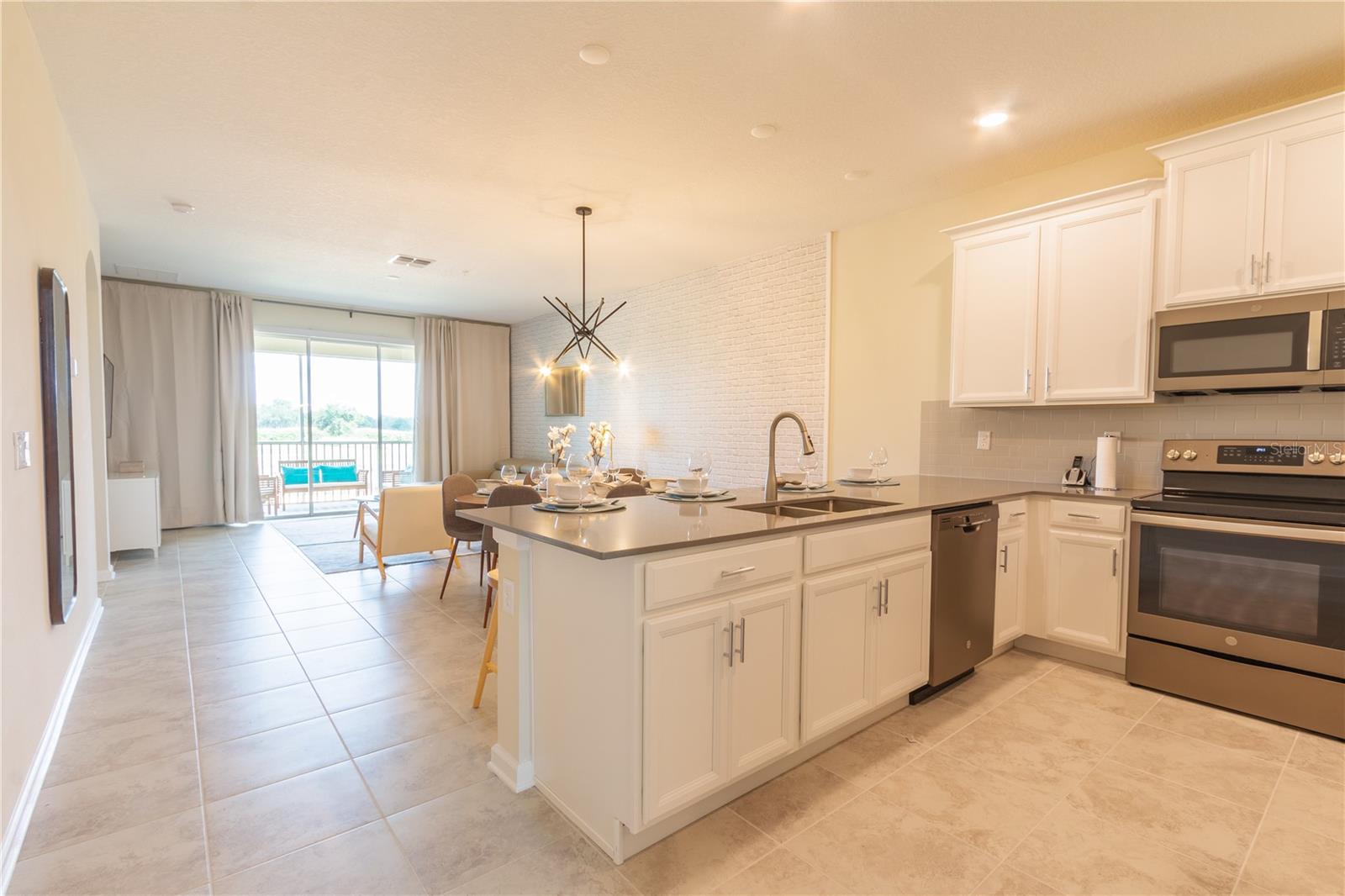 CHAMPIONSGATE CONDO PH 2 - Residential