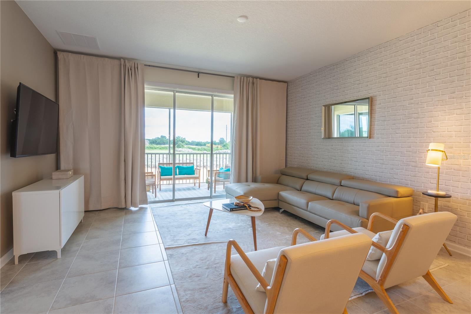 CHAMPIONSGATE CONDO PH 2 - Residential