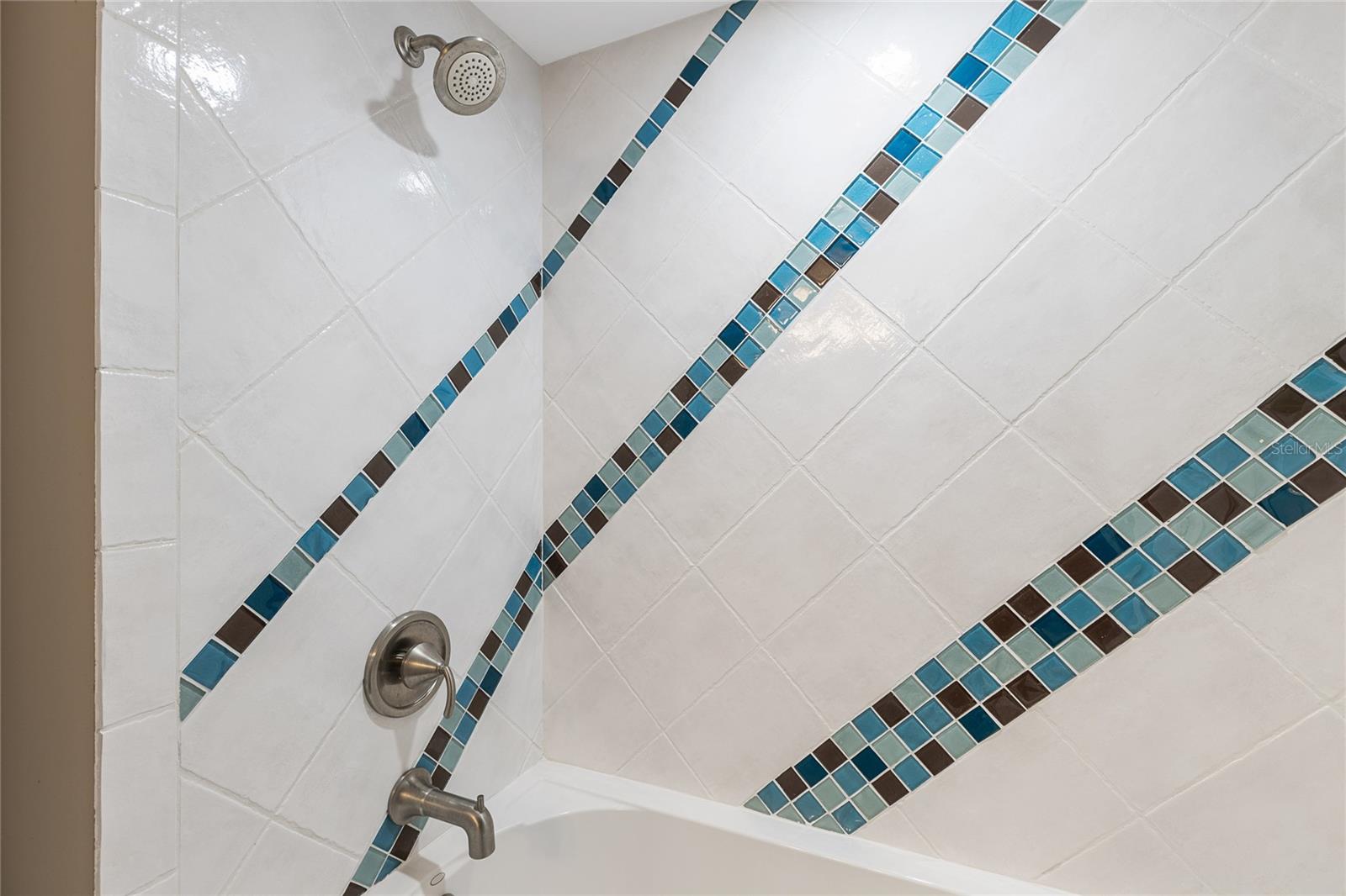 ST ARMAND TOWERS - Residential