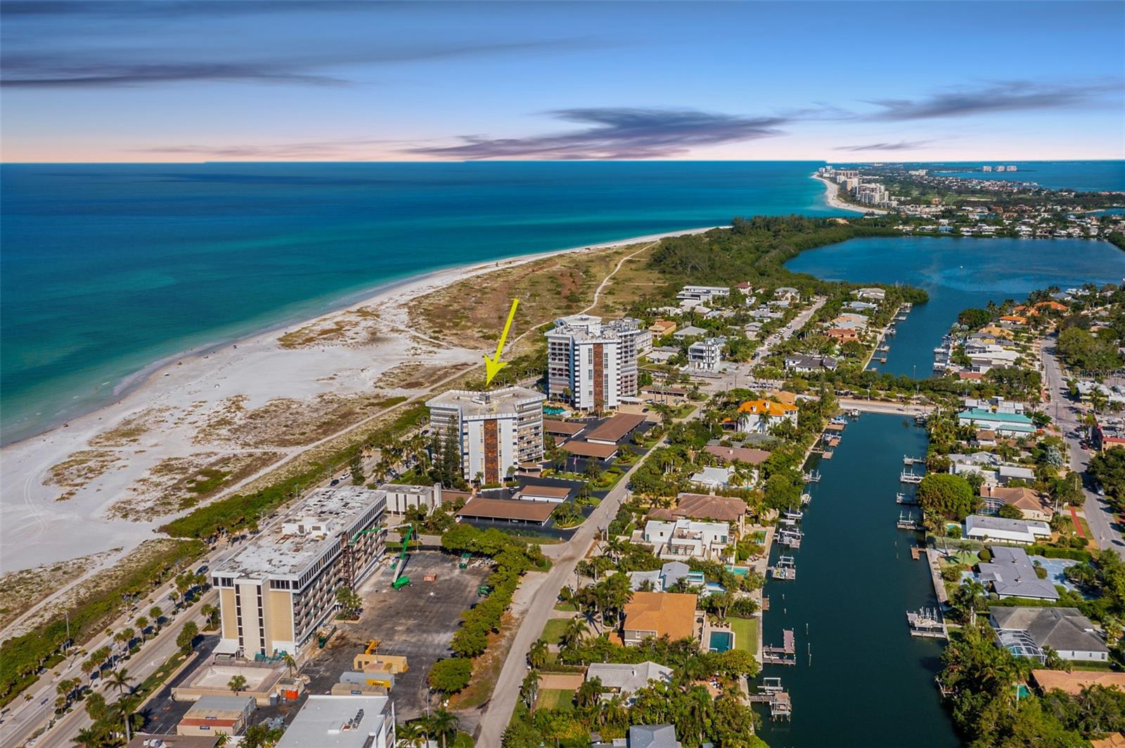 ST ARMAND TOWERS - Residential