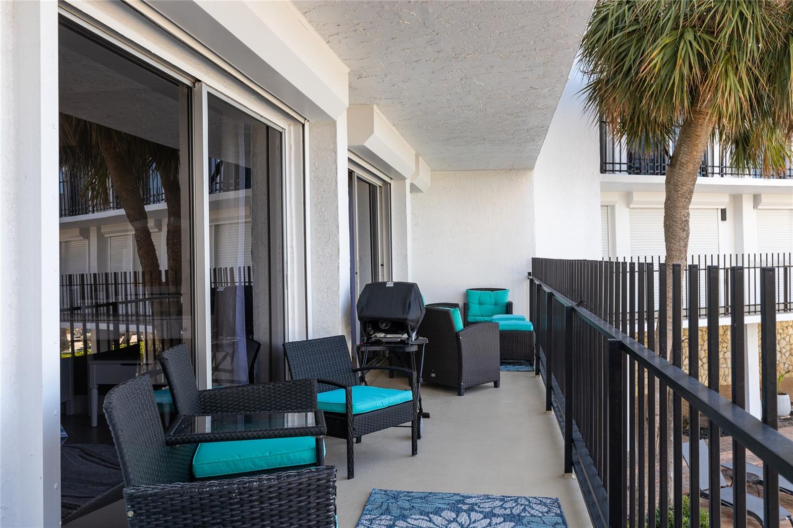 ST ARMAND TOWERS - Residential