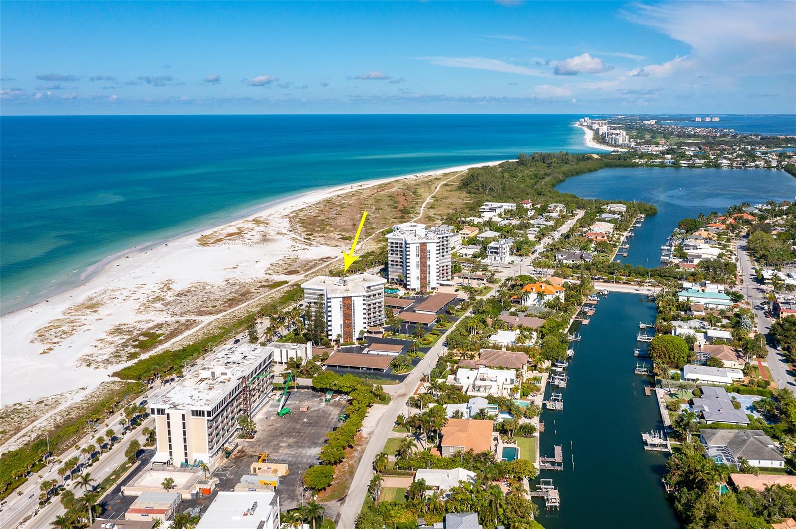 ST ARMAND TOWERS - Residential