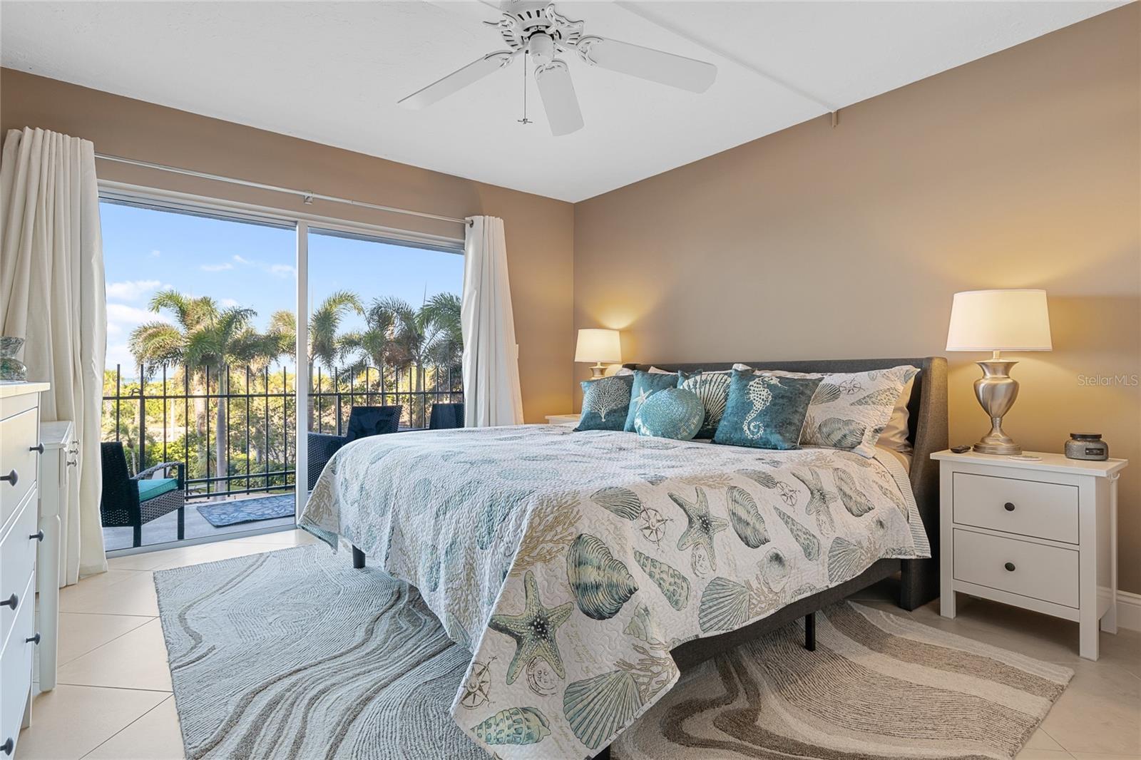 ST ARMAND TOWERS - Residential