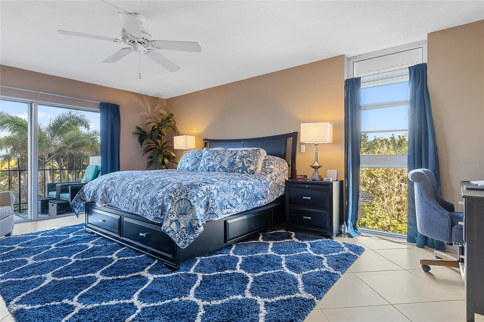 ST ARMAND TOWERS - Residential