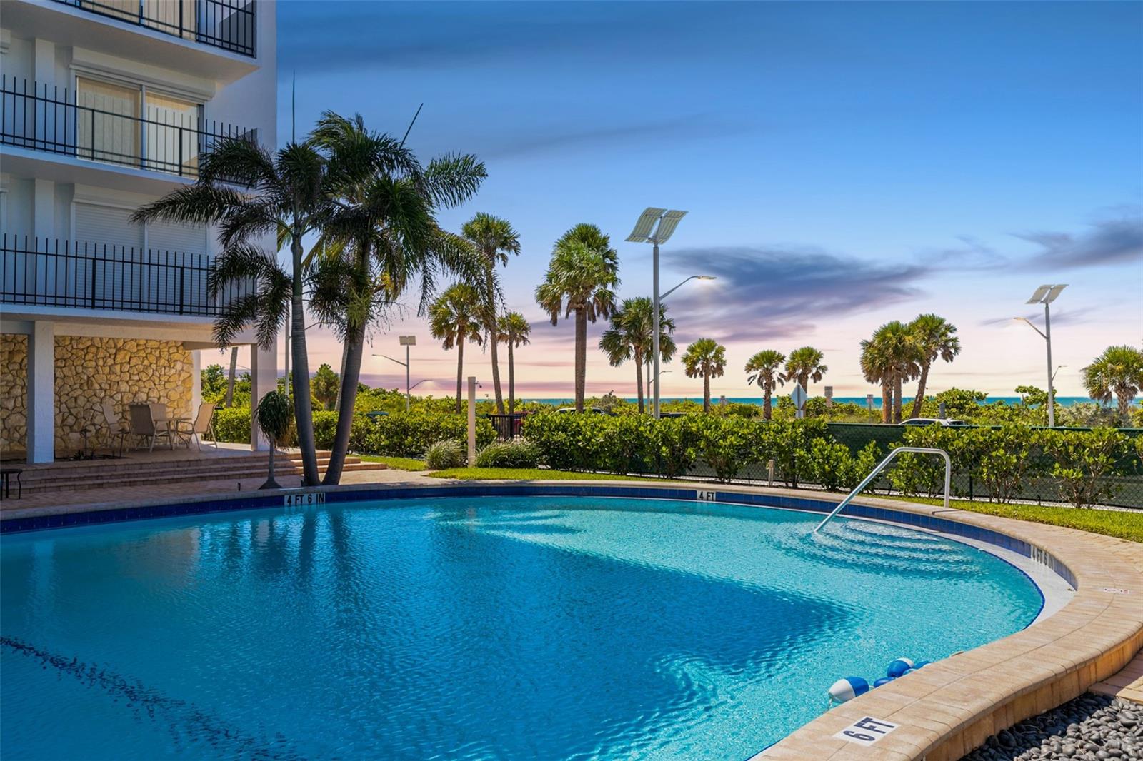 ST ARMAND TOWERS - Residential