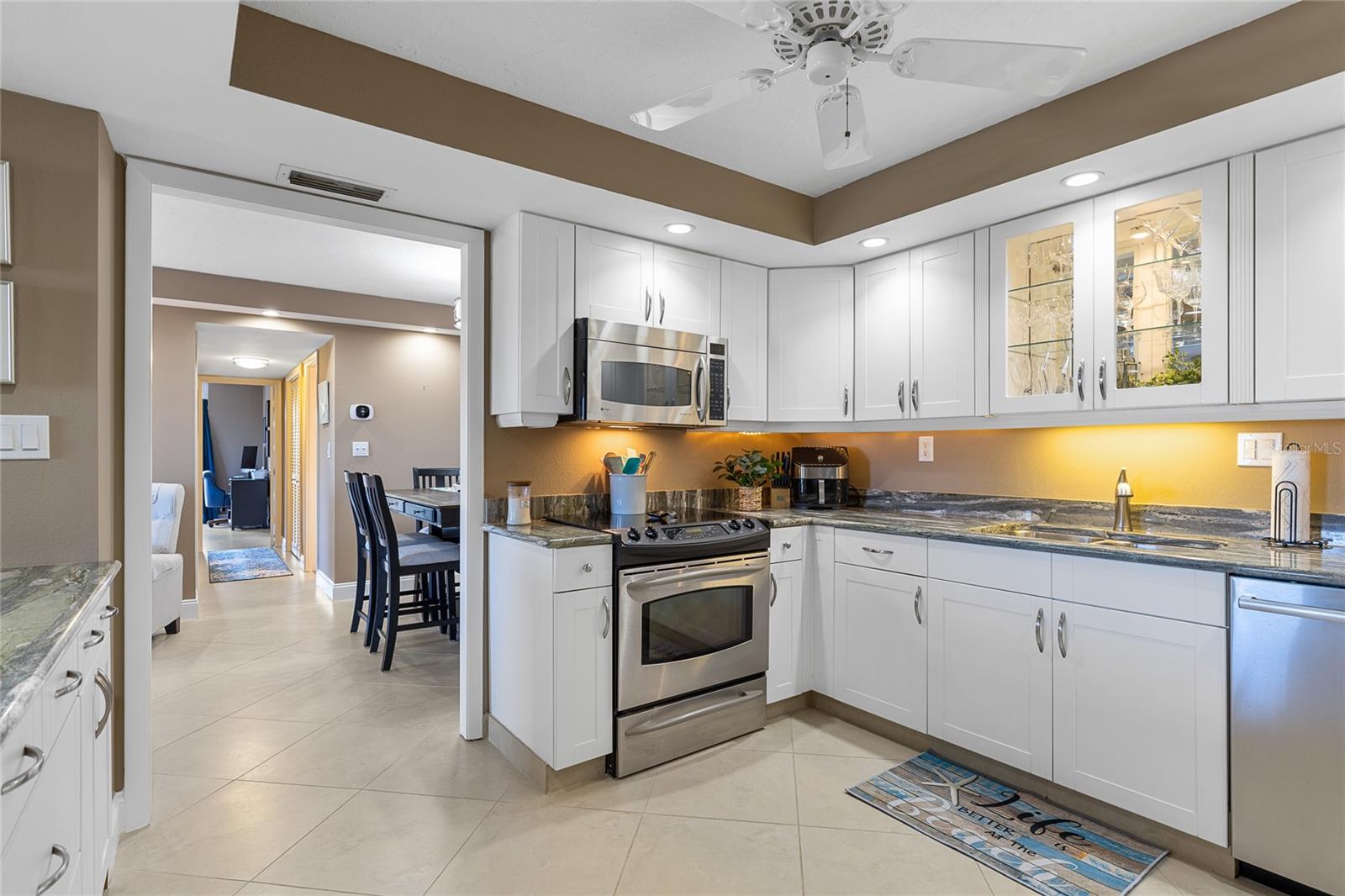 ST ARMAND TOWERS - Residential