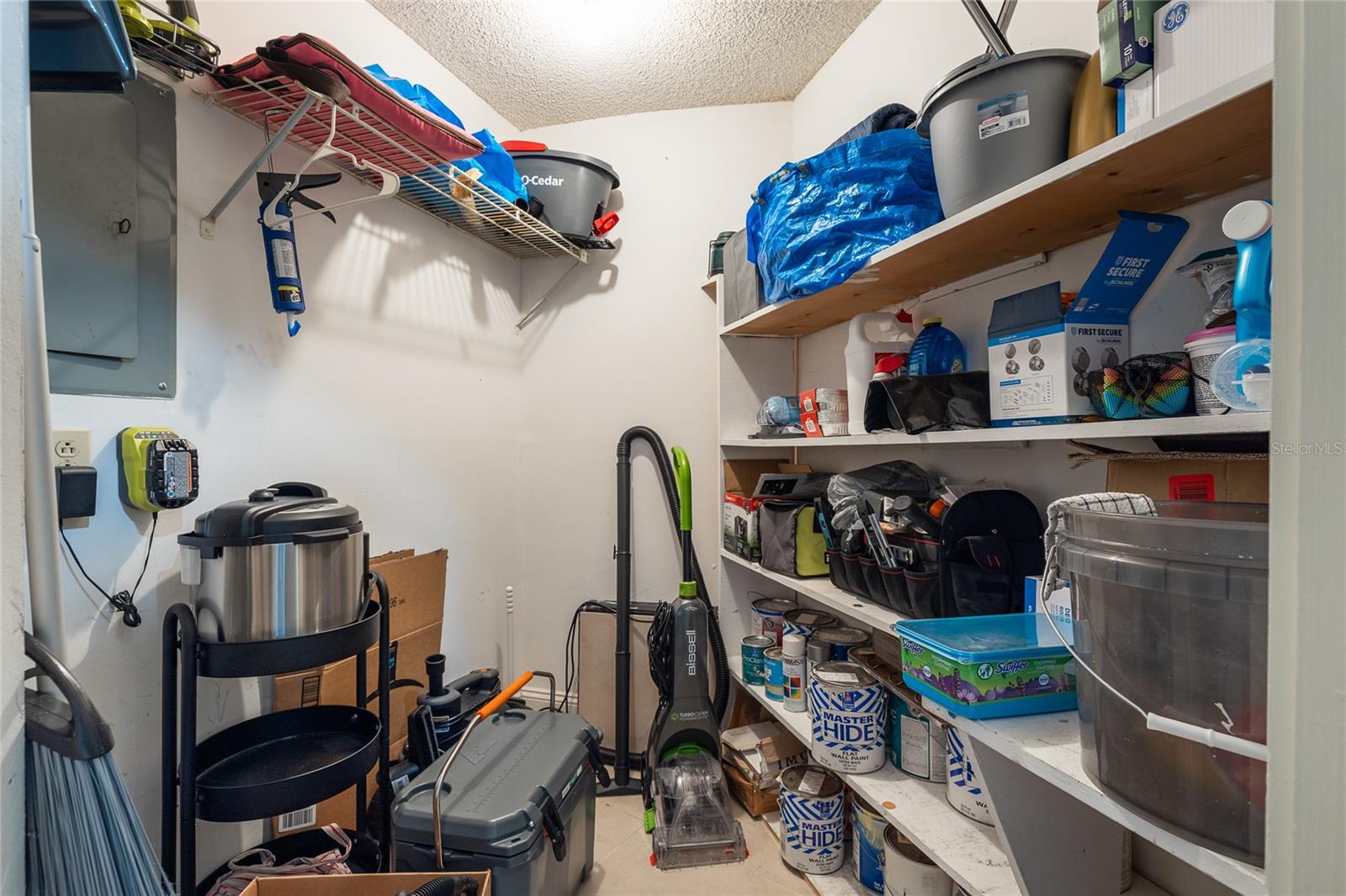 ST ARMAND TOWERS - Residential